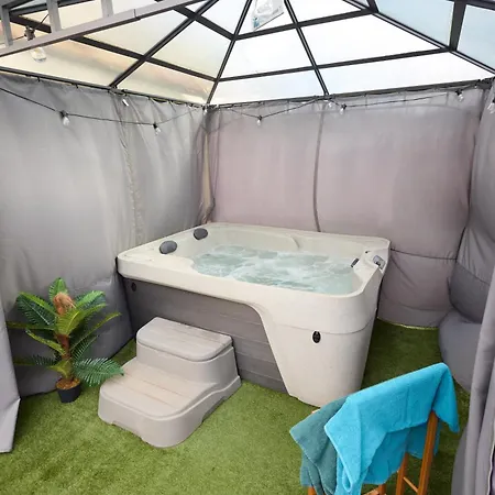 Hébergement de vacances Cosy - Jacuzzi Inclus - à 5 Min Du Mans